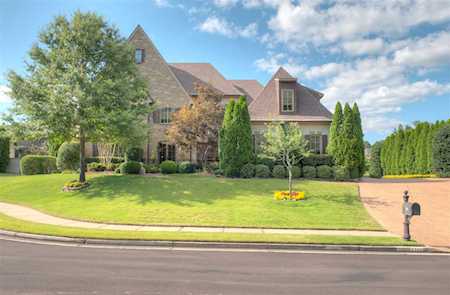 7354 Splinter Oak Cv Germantown, TN 38138
