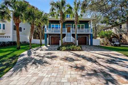 3115 Phoenix Ave Oldsmar, FL 34677