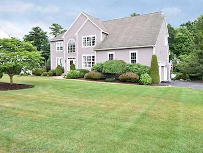 35 Mohawk Road Raynham, MA 02767