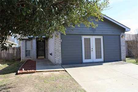 10517 Shadywood Drive Fort Worth, TX 76140