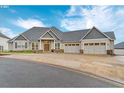 13851 SE Mountain Crest Dr Happy Valley, OR 97086