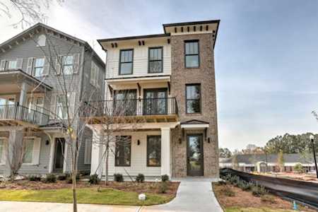 330 Villa Magnolia Ln Alpharetta, GA 30009