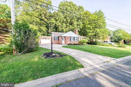 1401 Lakewood Dr Wilmington, DE 19803