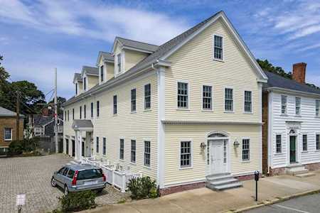 28 Middle St #2 Plymouth, MA 02360