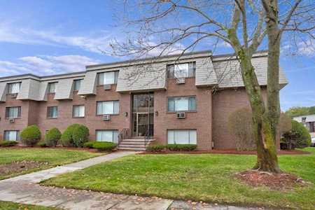 7 Hallmark Gardens #11 Burlington, MA 01803