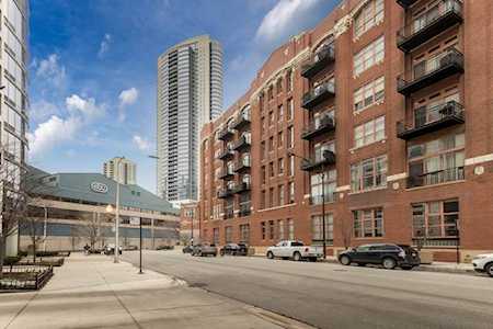 360 W Illinois St #10A Chicago, IL 60654