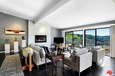 3048 Franklin Canyon Drive Beverly Hills, CA 90210