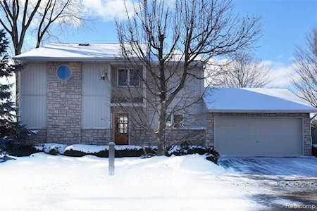 3486 Jackson Blvd Highland Twp, MI 48356