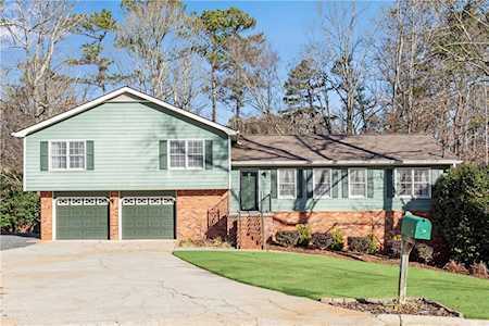 4739 Mockernut Ct SW Lilburn, GA 30047