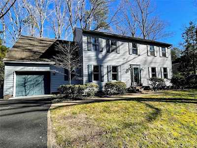 4106 Poplar Grove Rd Midlothian, VA 23112