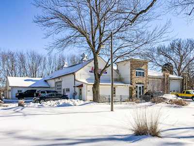 8304 Pingree Rd Lake In The Hills, IL 60156