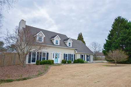 2032 Graystone Parkway Grayson, GA 30017