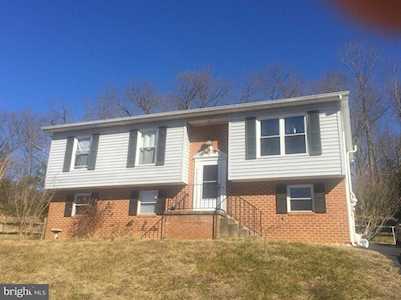 38484 Arlington Dr Mechanicsville, MD 20659