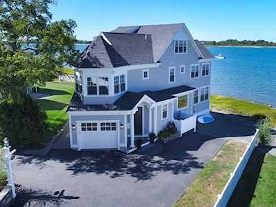 4 Foley Beach Rd Hingham, MA 02043