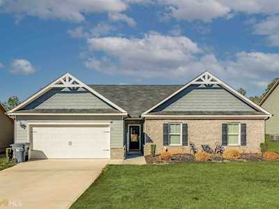 107 Coulter Woods Dr Locust Grove, GA 30248