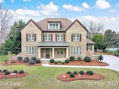 3215 Lakehurst Crossing Matthews, NC 28104