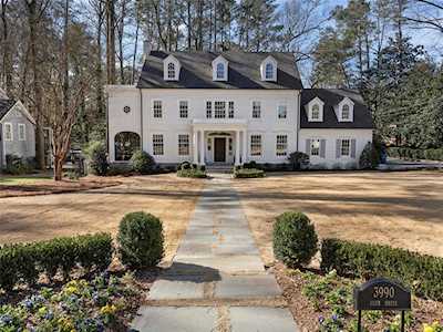 3990 Club Dr NE Atlanta, GA 30319