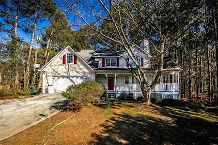 4684 Pine Dr Loganville, GA 30052