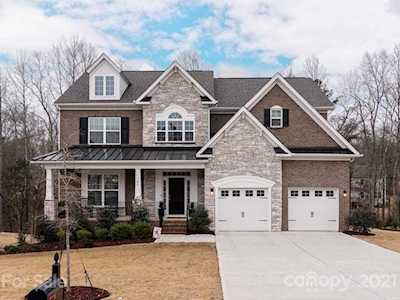709 Laurel Oaks Ct Fort Mill, SC 29715