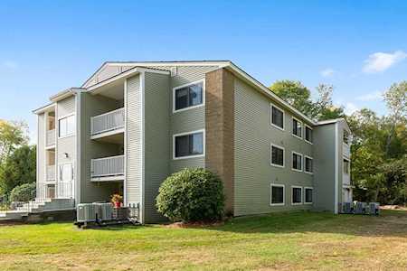 4 Bridgeview Cir #25 Tyngsborough, MA 01879