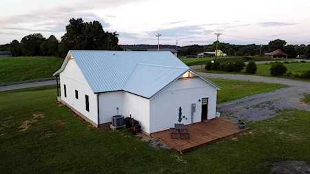 104 Scotts Chapel Rd Cumberland City, TN 37050