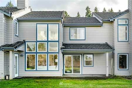 122 Cormorant Dr Steilacoom, WA 98388