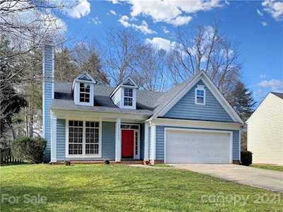 12137 Moonshadow Ln Huntersville, NC 28078