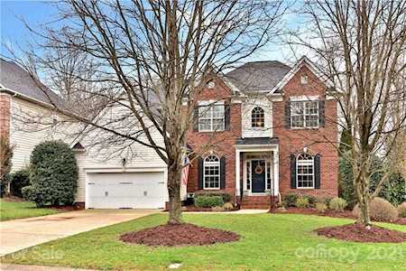 3422 Twelve Oaks Place Charlotte, NC 28270