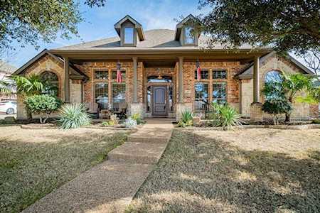 518 Creekside Drive Murphy, TX 75094
