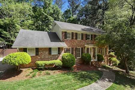 1484 Devonshire Ct Dunwoody, GA 30338