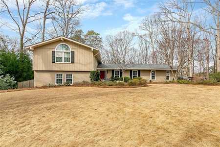 4094 Candler Lake Ct NE Brookhaven, GA 30319