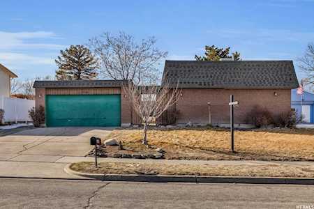 5046 S W 3760 Taylorsville, UT 84129
