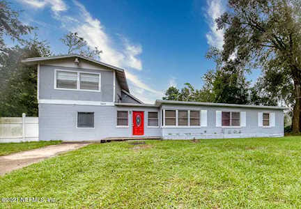 7877 Caxton Cir Jacksonville, FL 32208