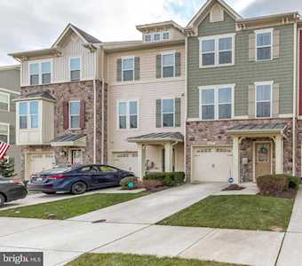 633 Foxwood Dr Glen Burnie, MD 21060