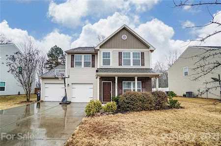 2100 Lake Vista Dr Mount Holly, NC 28120