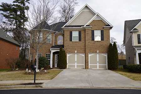 3054 Misty View Trl Lilburn, GA 30047