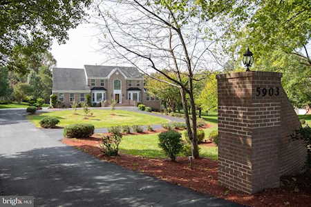 5903 Croom Station Rd Upper Marlboro, MD 20772
