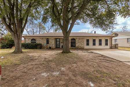 733 Meadowlark Circle Crowley, TX 76036
