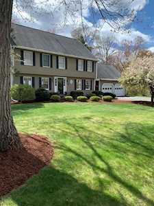195 Mary Ann Way North Attleboro, MA 02760