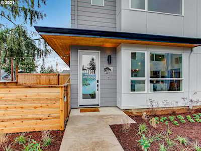6618 SE 62nd Ave Portland, OR 97206