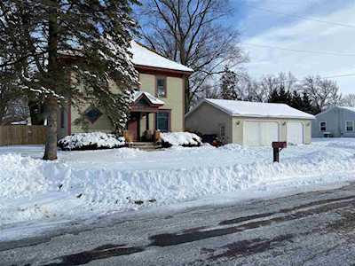 536 N Lincoln St Poynette, WI 53955