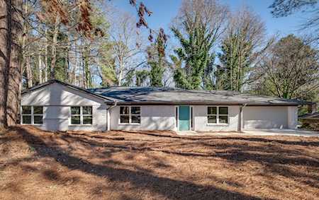 5941 Hilderbrand Dr Sandy Springs, GA 30328