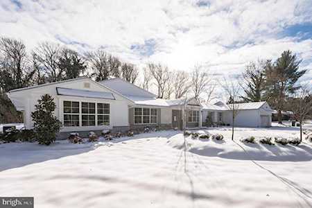 1203 Cotswold Ln Cherry Hill, NJ 08034