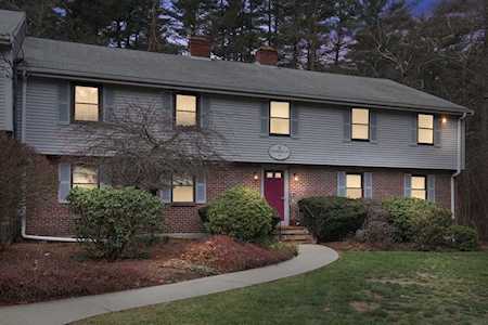 8 Meadowbrook Lane #4 Easton, MA 02375