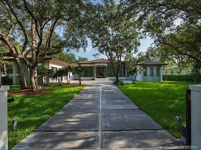 6525 SW 106th St Pinecrest, FL 33156
