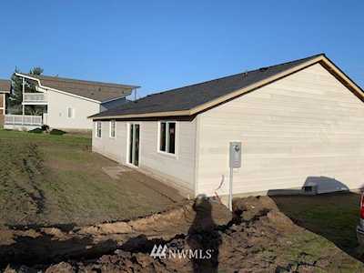1503 Ocean Beach Blvd N Long Beach, WA 98631