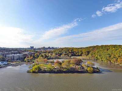 2400 Johnson Avenue #10E Bronx, NY 10463