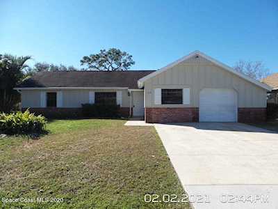 152 NE Bayamo Avenue Palm Bay, FL 32907