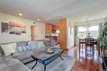 2411 Prospect Avenue #205 Hermosa Beach, CA 90254
