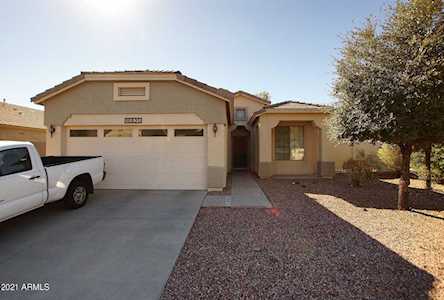 16835 W Cottonwood Street Surprise, AZ 85388